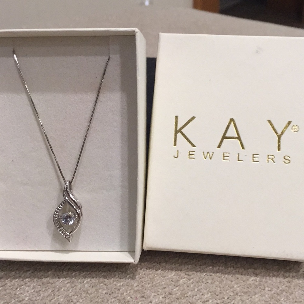 Diamond necklace 1/5 ct the round cut